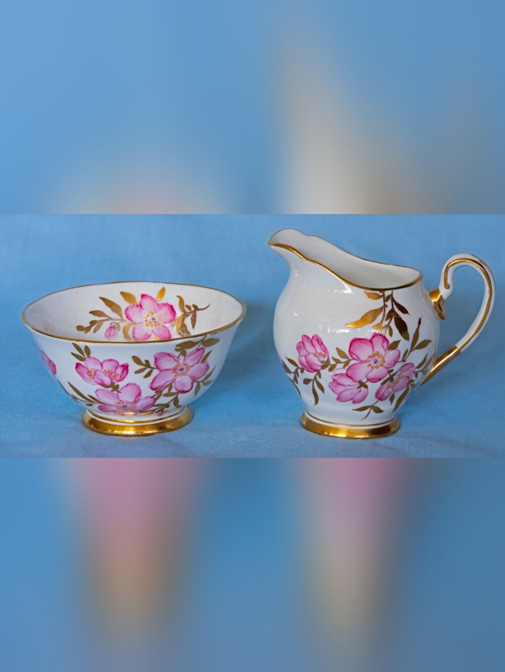 Beautiful Tuscan Fine English Bone China Sugarbowl and Creamer. Made in England!